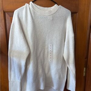 Old Navy Women's Cream Crew Neck Sweater